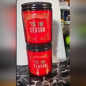 Bath & Body Works 'Tis the Season Candle - Festive Red